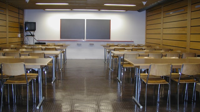 Blick in einen unterirdischen Aufenthaltsraum Blick in einen unterirdischen Aufenthaltsraum