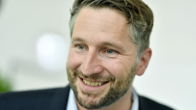 Schöner Mann mit Bart Schöner Mann mit Bart
