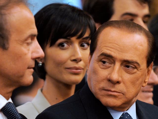 Carfagna mit Berlusconi Carfagna mit Berlusconi