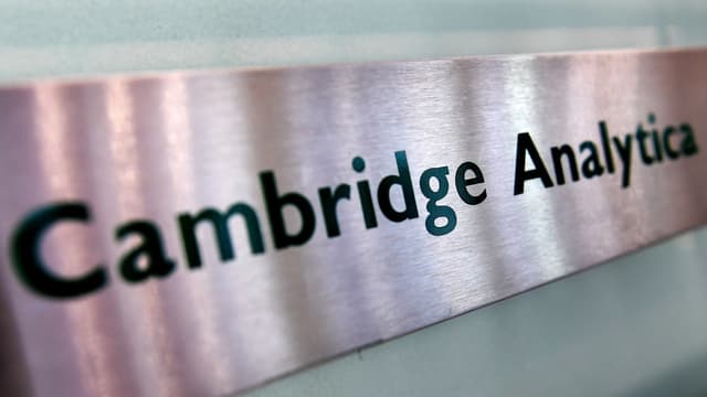 Schriftzug von Cambridge Analytica. Schriftzug von Cambridge Analytica.
