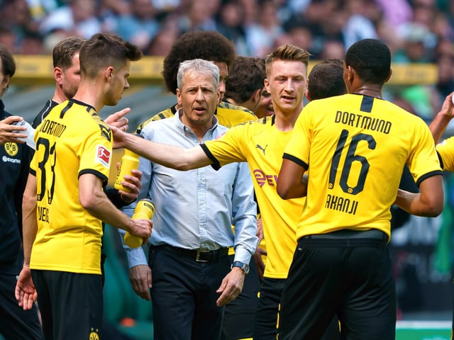 Lucien Favre hat derzeit mehr als genug BVB-Spieler zur Auswahl. Lucien Favre hat derzeit mehr als genug BVB-Spieler zur Auswahl.