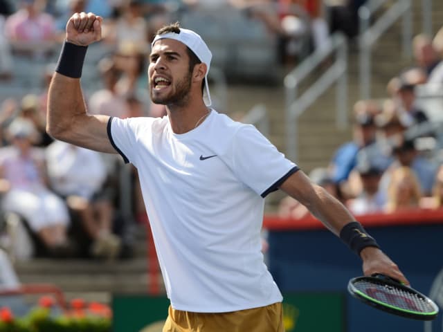 Karen Chatschanow aus Russland schaffte es diesen Sommer erstmals in die Top Ten des ATP-Rankings. Karen Chatschanow aus Russland schaffte es diesen Sommer erstmals in die Top Ten des ATP-Rankings.