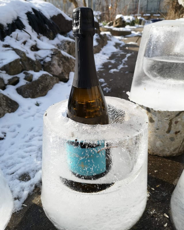 Ein Flache in einem Eislicht.