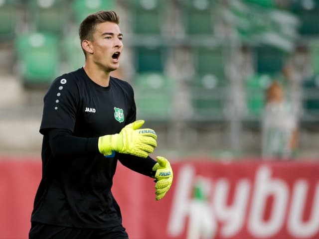 Der FC St. Gallen holt mit dem Deutschem Jonathan Klinsmann einen prominenten Namen in die Ostschweiz. Der Sohn des ehemaligen Nati-Stürmers und Weltmeisters Jürgen Klinsmann wird um die Nummer 1 auf der Torhüter-Position kämpfen.