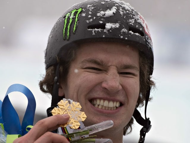 Iouri Podladtchikov mit der WM-Goldmedaille.