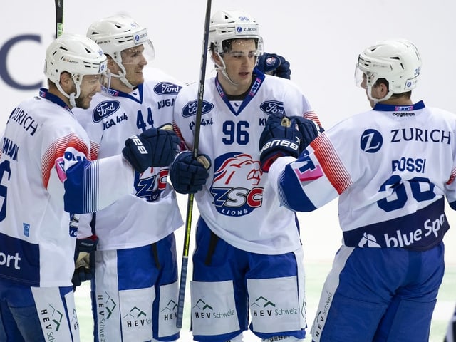 Die ZSC Lions jubeln Die ZSC Lions jubeln