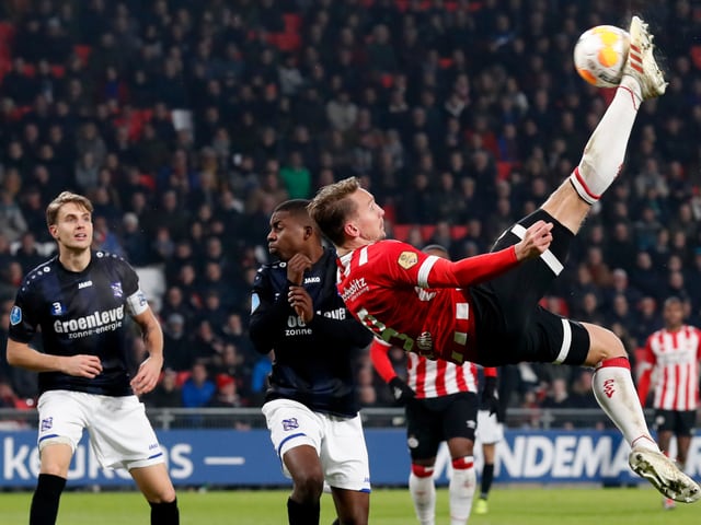 Luuk de Jong mit einem Fallrückzieher.