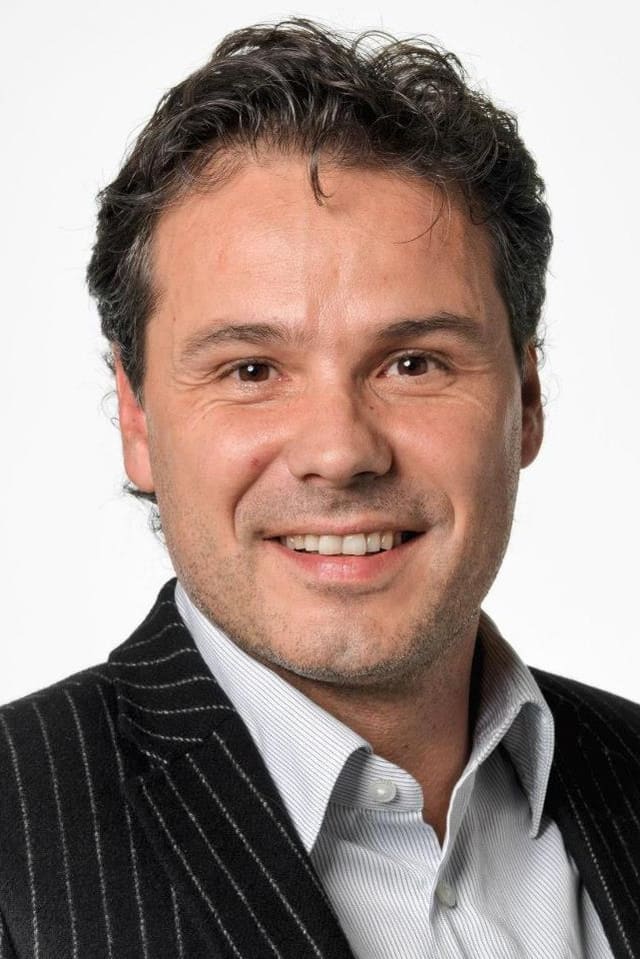 Daniel Hodel. Daniel Hodel.