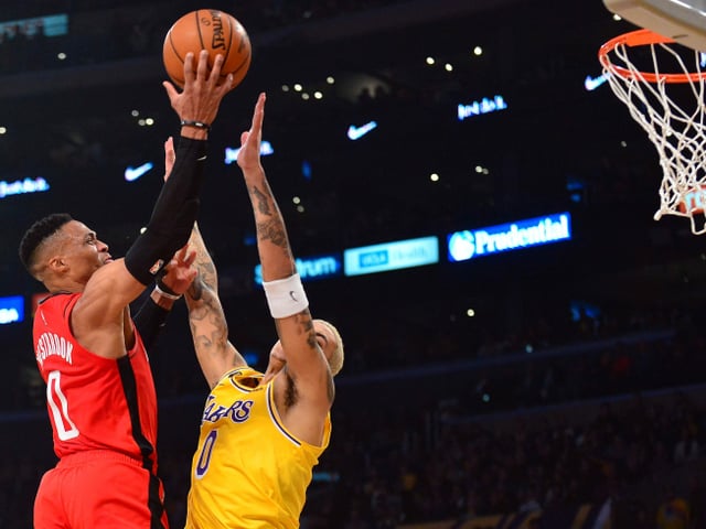 Russell Westbrook (l.) im Duell gegen die LA Lakers. Russell Westbrook (l.) im Duell gegen die LA Lakers.