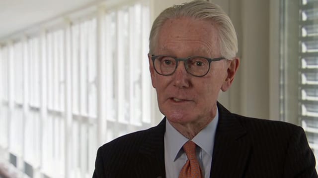 William White, Präsident des OECD-Prüfungsausschusses für Wirtschafts- und Entwicklungsfragen. William White, Präsident des OECD-Prüfungsausschusses für Wirtschafts- und Entwicklungsfragen.