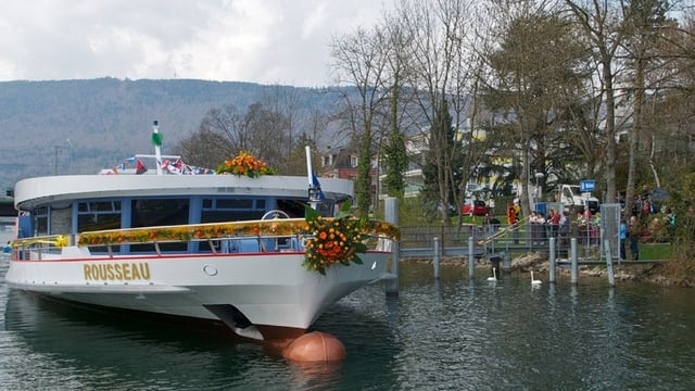 Das Schiff «Rousseau» auf der Aare Das Schiff «Rousseau» auf der Aare