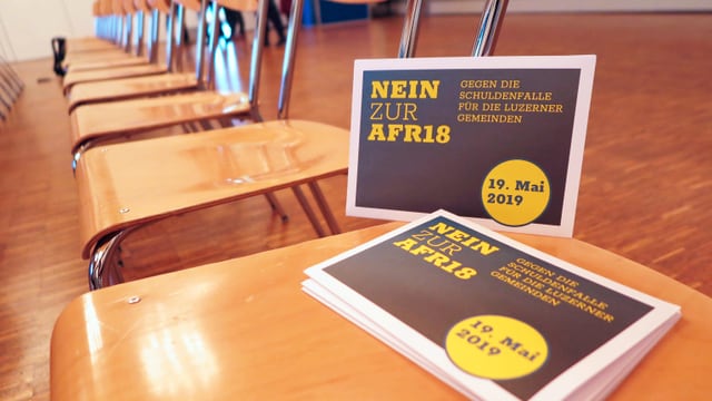 Das Faltblatt des Komitees gegen die Aufgaben- und Finanzreform des Kantons Luzern. Das Faltblatt des Komitees gegen die Aufgaben- und Finanzreform des Kantons Luzern.