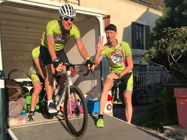 Velofahrer am Start der Mont Ventoux-Etappe. Velofahrer am Start der Mont Ventoux-Etappe.
