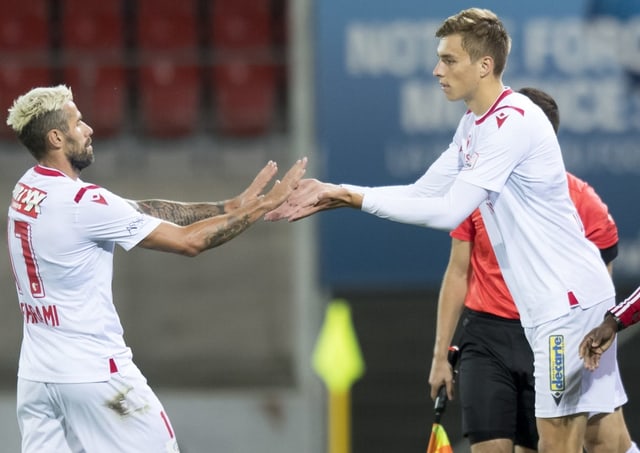 Valon Behrami macht Roberts Uldrikis Platz. Valon Behrami macht Roberts Uldrikis Platz.