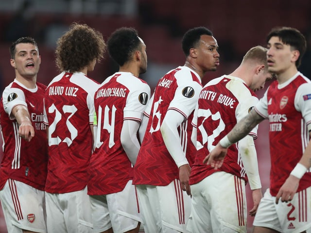 Granit Xhaka mit seinen Arsenal-Teamkollegen. Granit Xhaka mit seinen Arsenal-Teamkollegen.