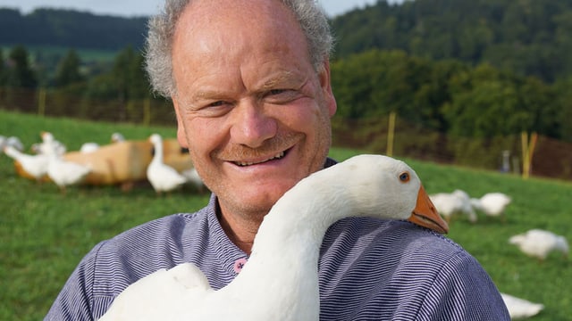Bauer mit Gans Bauer mit Gans