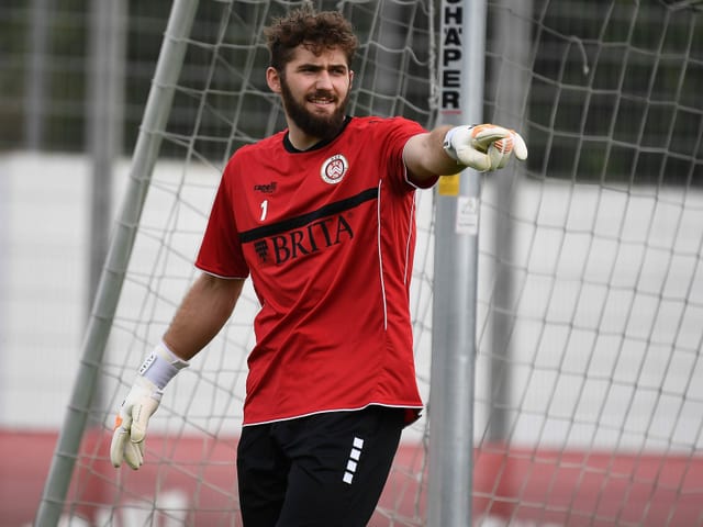 Lukas Watkowiak. Lukas Watkowiak.