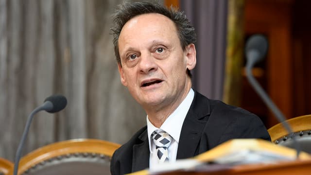 Stefan Engler im Ständeratssaal. Stefan Engler im Ständeratssaal.