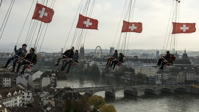 Kein Ritt übern den Dächern der Stadt - Corona holt auch die Herbstmesse auf den harten Boden der Realität. Kein Ritt übern den Dächern der Stadt - Corona holt auch die Herbstmesse auf den harten Boden der Realität.