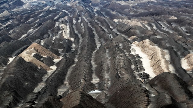 Eine zerklüftete, öde Landschaft. Eine zerklüftete, öde Landschaft.