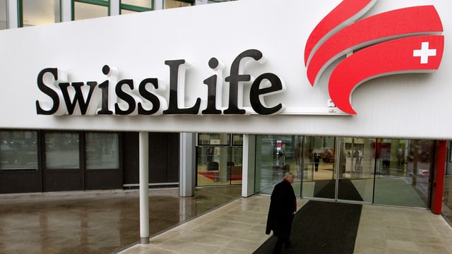 Eingang einer Swiss-Life-Filiale Eingang einer Swiss-Life-Filiale