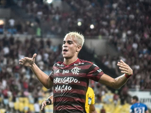 Reinier bejubelt im Dress von Flamengo einen Treffer. Reinier bejubelt im Dress von Flamengo einen Treffer.