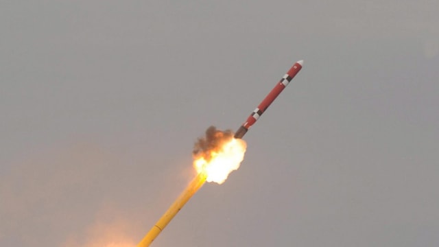 Eine gezündete Rakete Eine gezündete Rakete
