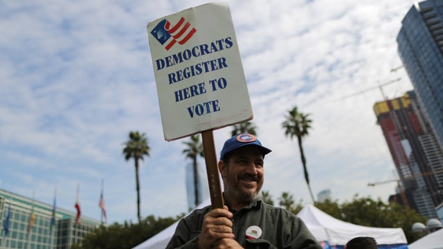 «Register to Vote»-Schild eines Demokraten «Register to Vote»-Schild eines Demokraten