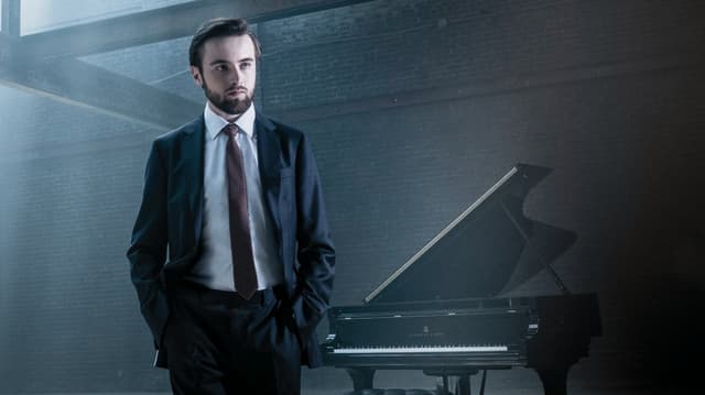 Der junge russische Pianist Daniil Trifonov . Der junge russische Pianist Daniil Trifonov .