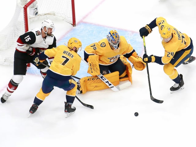 Der Schweizer Yannick Weber bildete zusammen mit Jarred Tinordi das 3. Verteidiger-Paar der «Preds» und kam auf über 15 Minuten Eiszeit. Der Schweizer Yannick Weber bildete zusammen mit Jarred Tinordi das 3. Verteidiger-Paar der «Preds» und kam auf über 15 Minuten Eiszeit.