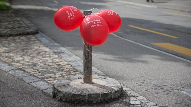 Drei Ballone mit SP-Logo. Drei Ballone mit SP-Logo.