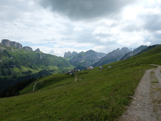 Blick auf die grüne Alp Sigel Blick auf die grüne Alp Sigel