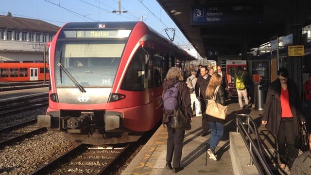 Bahn im Bahnhof Bahn im Bahnhof