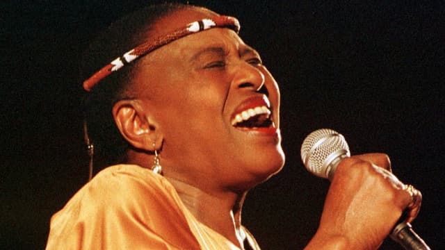 Purtret da Miriam Makeba. Purtret da Miriam Makeba.