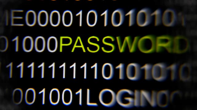 Zahlenwirrwar auf Computer-Bildschirm Zahlenwirrwar auf Computer-Bildschirm