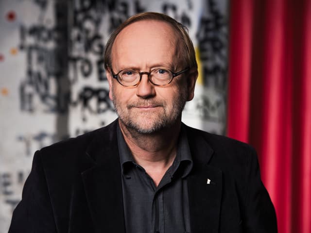 Martin Ebel blickt in die Kamera. Martin Ebel blickt in die Kamera.