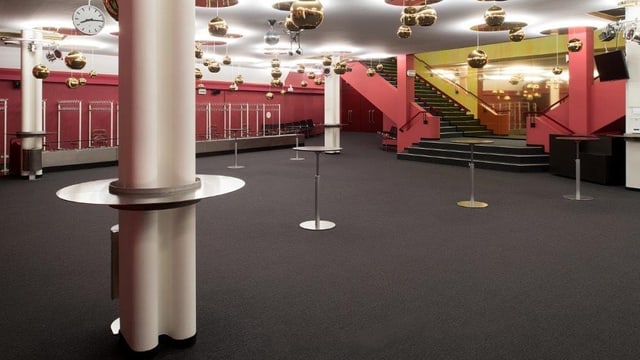 Das Foyer des Schauspielhauses Das Foyer des Schauspielhauses