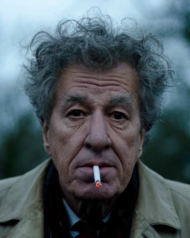 Frontalansicht von Geoffrey Rush in seiner Rolle als Alberto Giacometti. Frontalansicht von Geoffrey Rush in seiner Rolle als Alberto Giacometti.