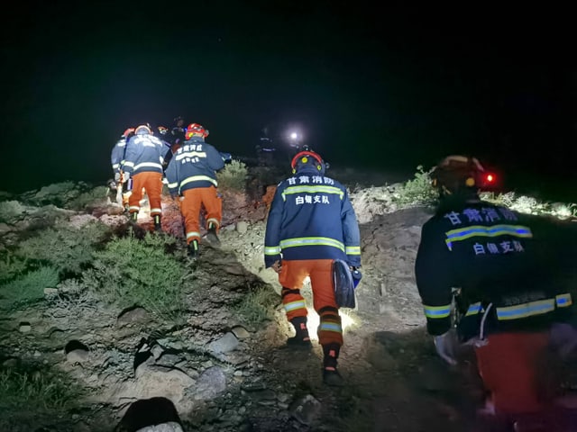 Die Bergung gestaltete sich für die Rettungsmannschaften schwierig. Die Bergung gestaltete sich für die Rettungsmannschaften schwierig.