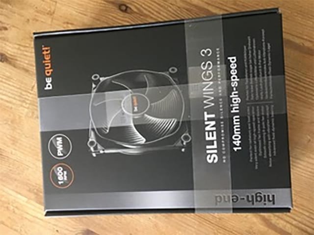 Verpackung mit PC-Lüfter Verpackung mit PC-Lüfter