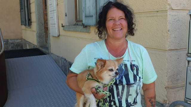 Era Karin Hofmann, la beadia da Paula Roth, è vegnida a l'aucziun ord marveglias. Era Karin Hofmann, la beadia da Paula Roth, è vegnida a l'aucziun ord marveglias.