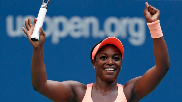 Tennisspielerin jubelt Tennisspielerin jubelt