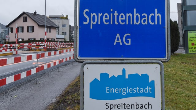 Ortsschild von Spreitenbach Ortsschild von Spreitenbach