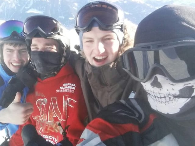 Gruppe auf der Piste.