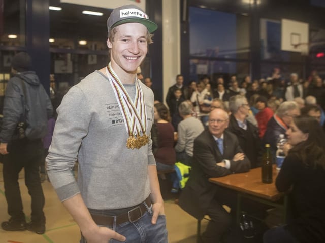 Marco Odermatt mit 5 Medaillen