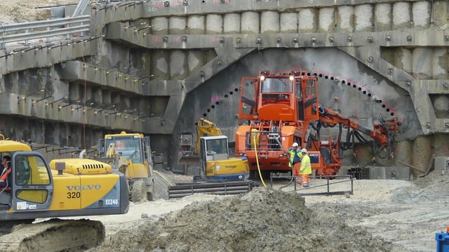 Baustelle der A16 im Berner Jura. Baustelle der A16 im Berner Jura.