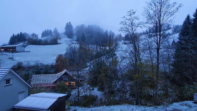 Angezuckerte Dächer und Wiesen in der Gemeinde Gais. Angezuckerte Dächer und Wiesen in der Gemeinde Gais.