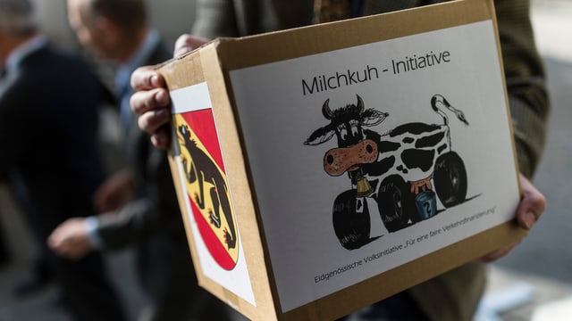 Milchkuh-Initiative wird eingereicht. Milchkuh-Initiative wird eingereicht.