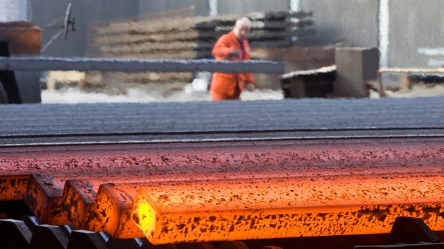 Mitarbeiter im Stahlwerk Gerlafingen Mitarbeiter im Stahlwerk Gerlafingen