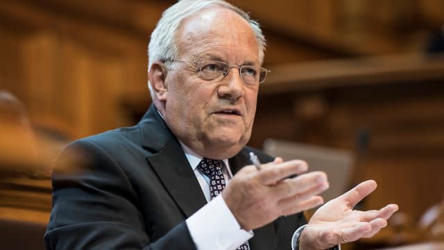 Schneider-Ammann spricht im Nationalrat. Schneider-Ammann spricht im Nationalrat.